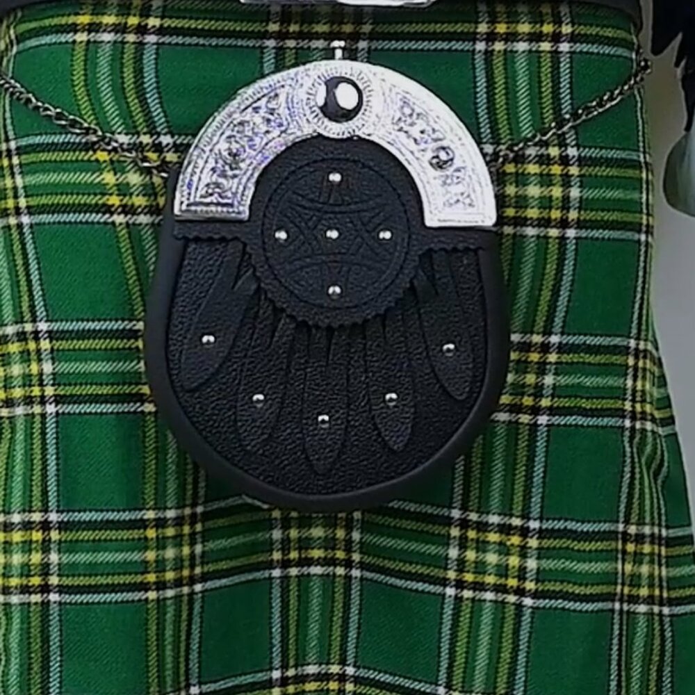 Highlander Scottish Kilt Sporran Celtic Chrome Head Stone  Black Sporran NEW